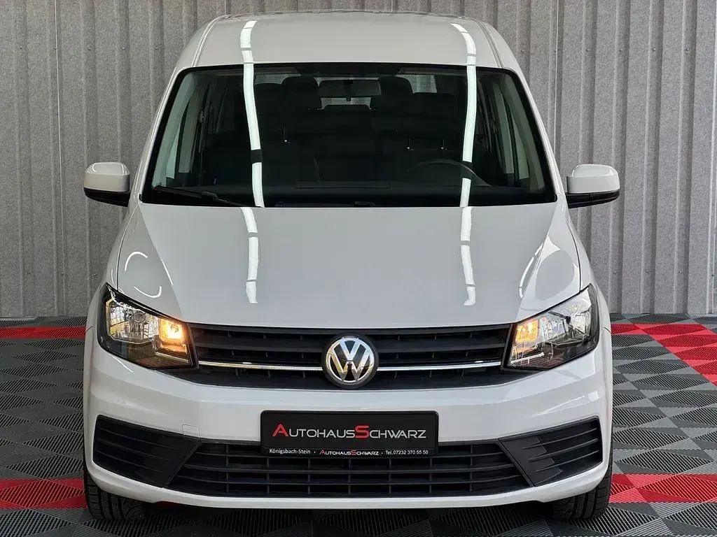 Gebraucht VW Caddy Maxi 131 PS (96 kW) 2019 Weiß Van / Kleinbus