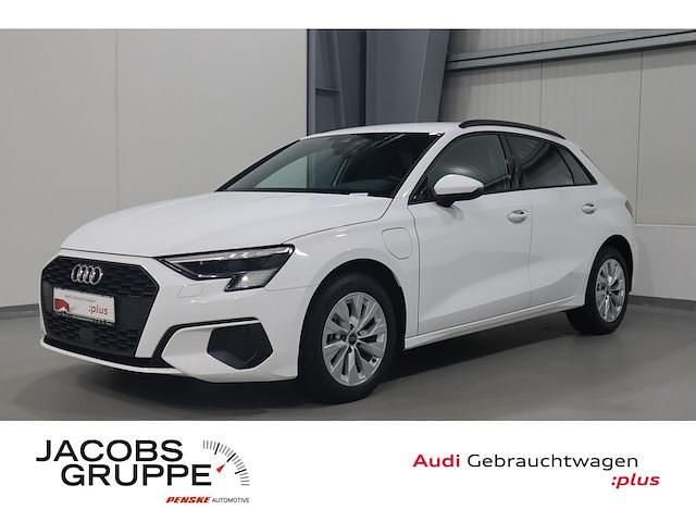 Ibisweiß Gebraucht 2023 Audi A3 Sportback e-tron Limousine | 28.970 € (Etwas zu teuer) - Bild 1/4