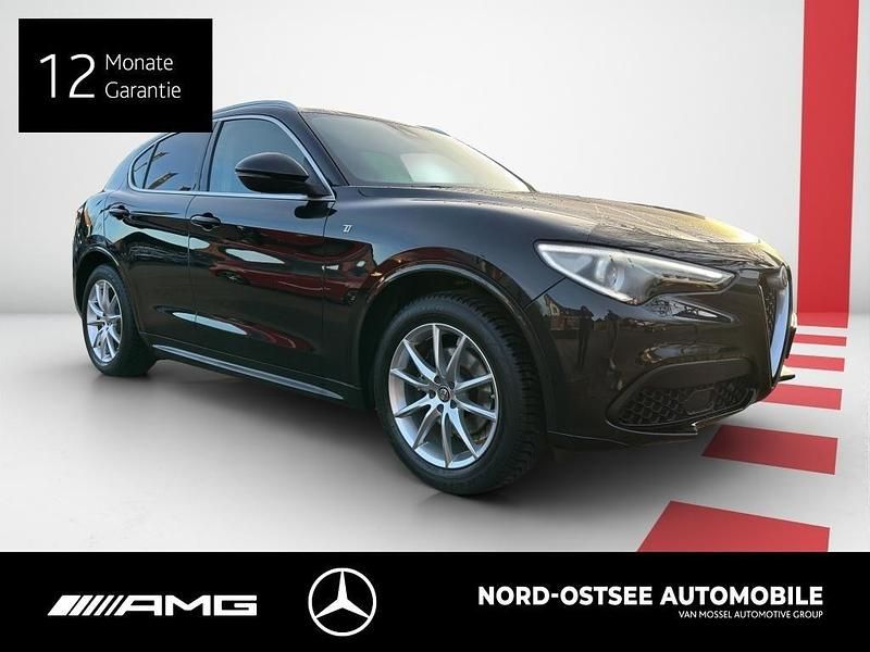 Gebraucht Alfa Romeo Stelvio Lusso 209 PS (153 kW) 2021 Schwarz SUV