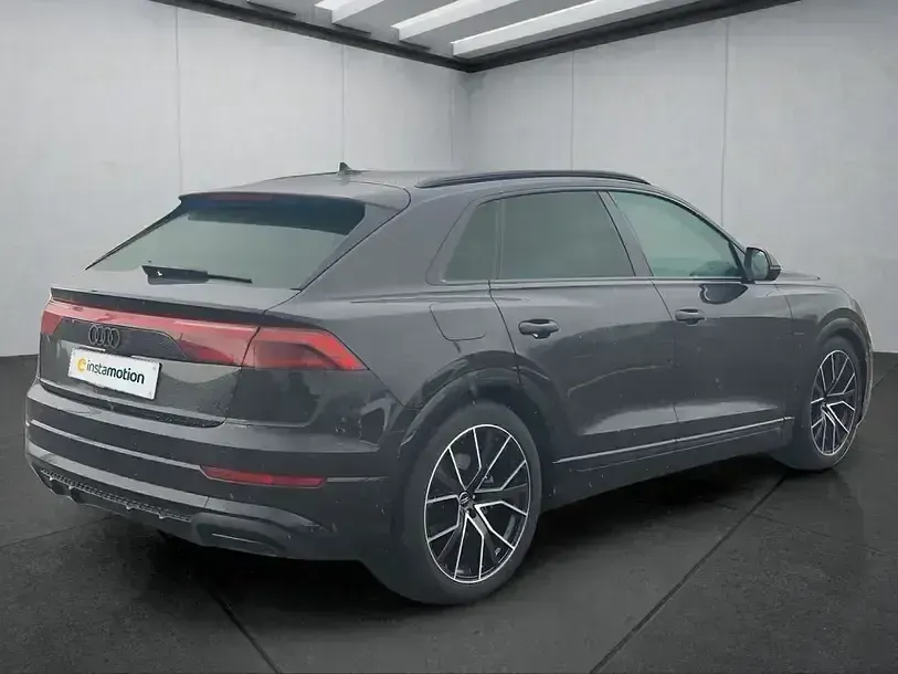 Gebraucht Audi Q8 286 PS (210 kW) 2025 Schwarz SUV