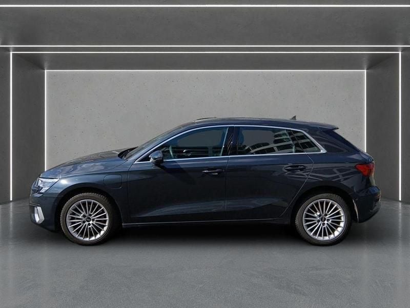 Gebraucht Audi A3 Sport 204 PS (150 kW) 2022 Grau Limousine