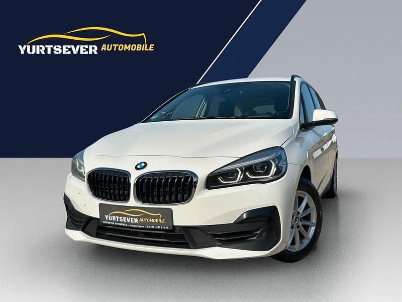Alpinweiss iii Gebraucht 2018 BMW 218 Gran Tourer Sport Line Van / Kleinbus | 11.490 € (Guter Preis) - Bild 1/4