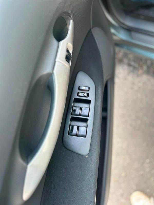 Gebraucht Toyota Auris Sol 124 PS (91 kW) 2007 Grün Kleinwagen