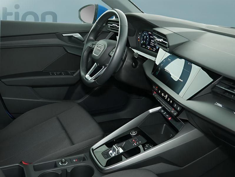 Gebraucht Audi A3 Sportback e-tron 204 PS (150 kW) 2022 Blau Kleinwagen