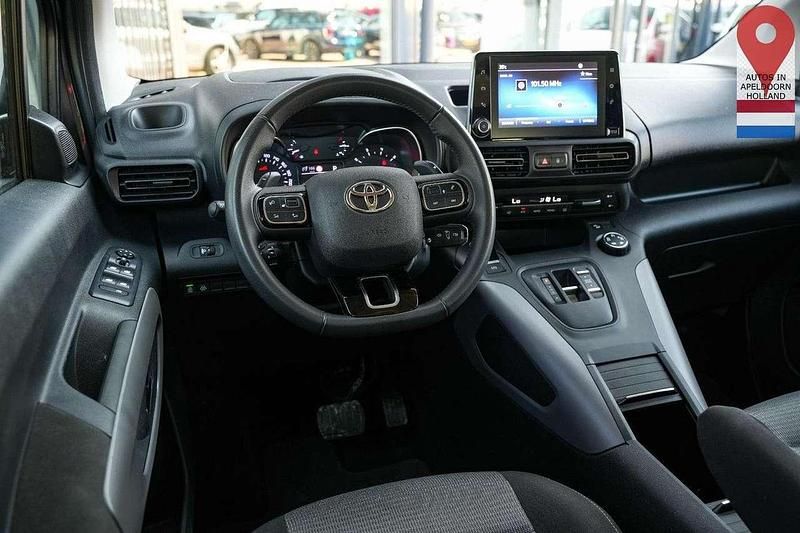 Gebraucht Toyota Proace 131 PS (96 kW) 2024 (evl) Van / Kleinbus