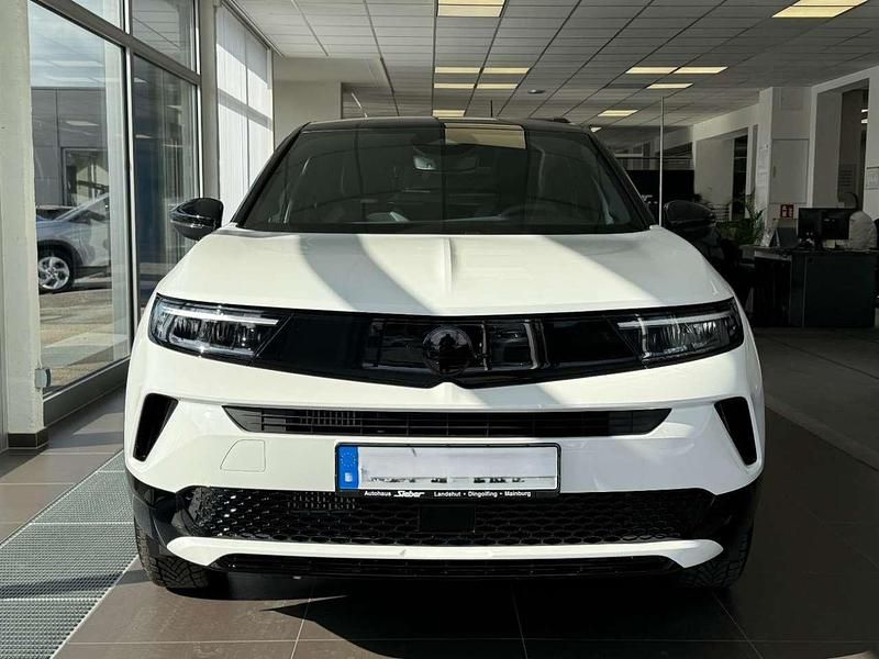 Neu Opel Mokka 131 PS (96 kW) 2025 Lack weiss banquise SUV