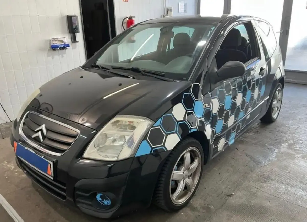 Gebraucht Citroën C2 60 PS (44 kW) 2009 Schwarz Kleinwagen