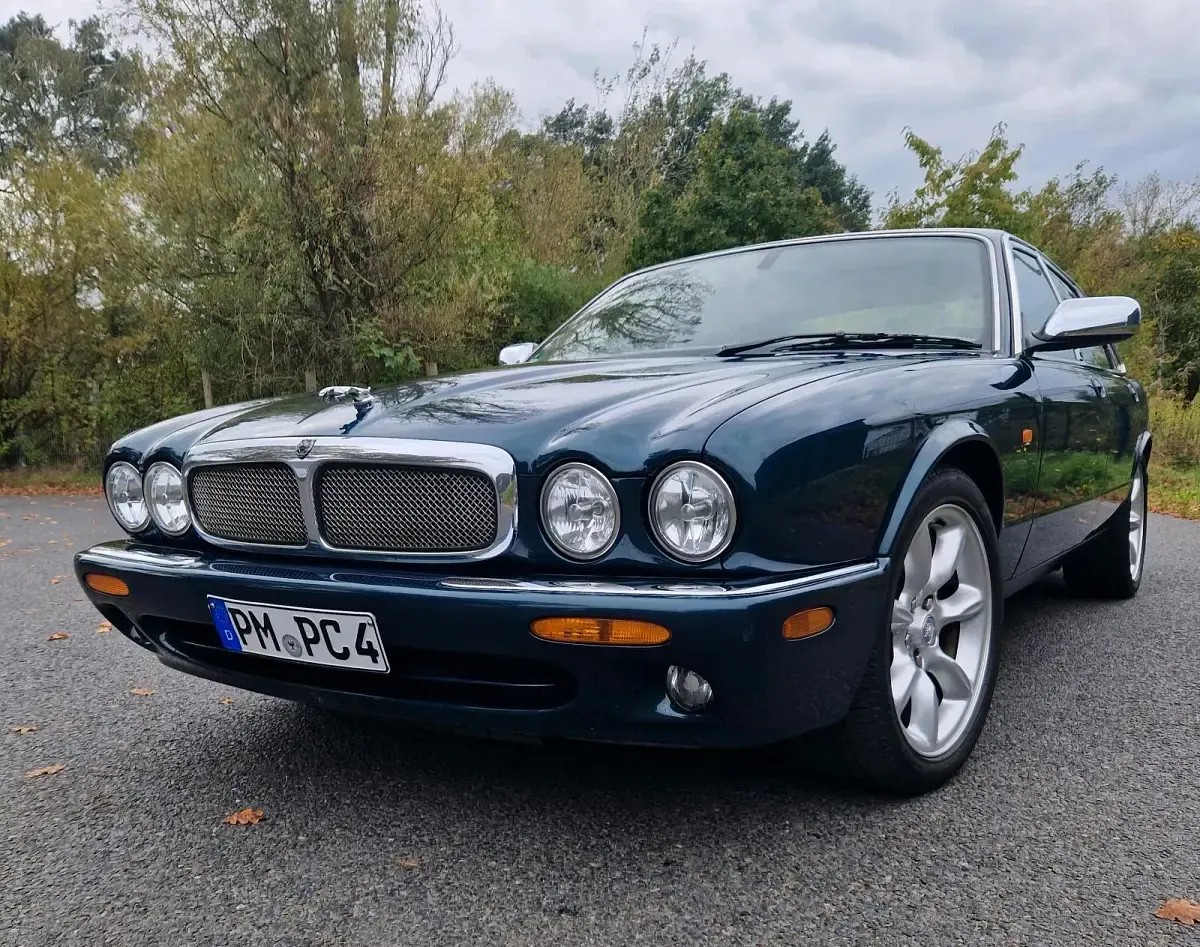 Gebraucht Jaguar XJR 363 PS (266 kW) 2002 Grün Limousine