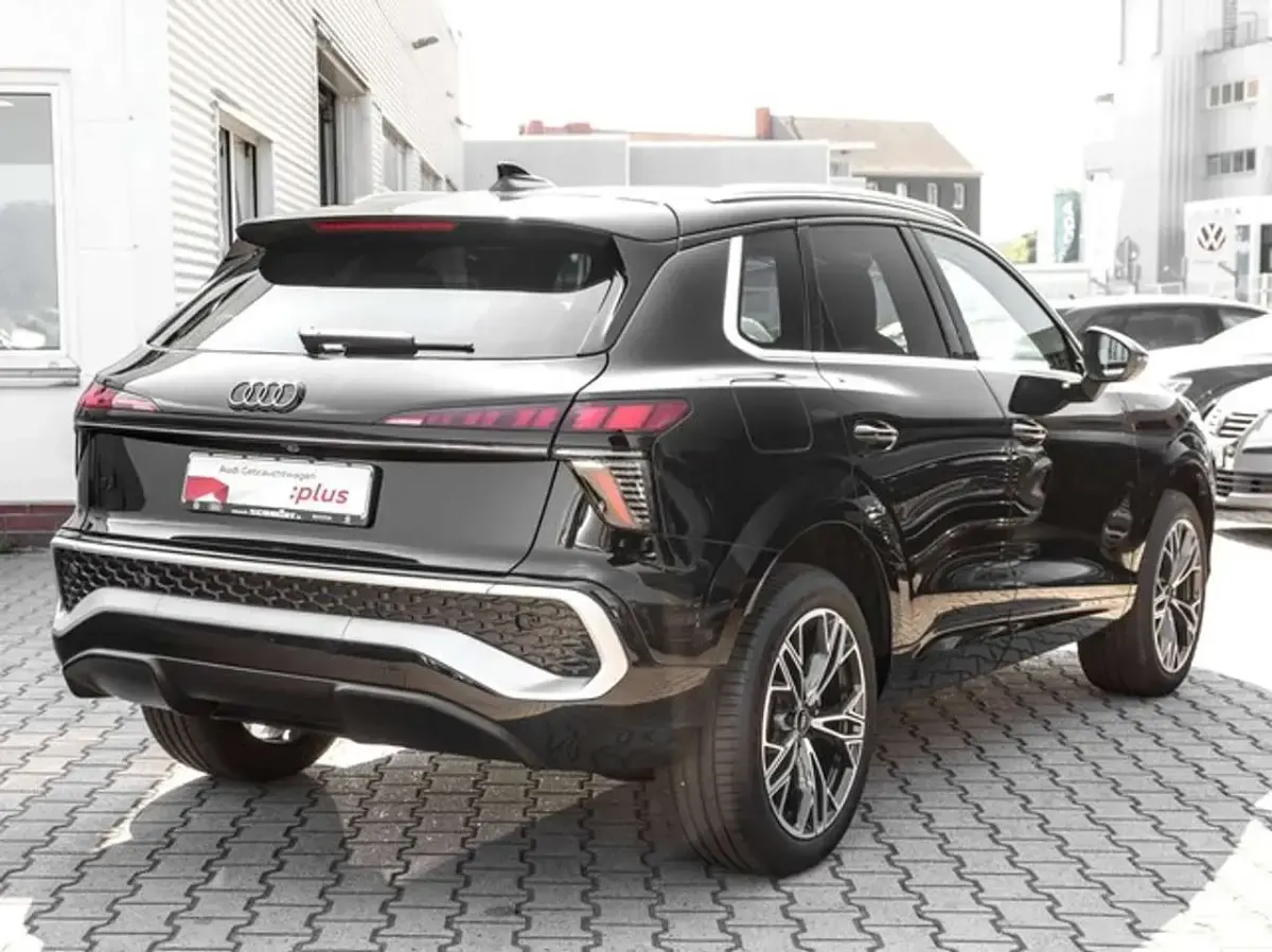 Gebraucht Audi Q3 S-Line 272 PS (200 kW) 2025 Mythosschwarz metallic SUV