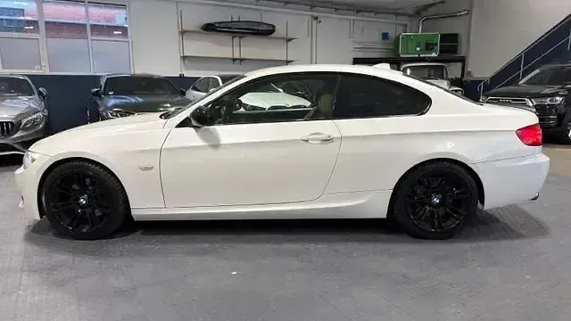 Gebraucht BMW 325 Performance 218 PS (160 kW) 2012 Weiß Coupé