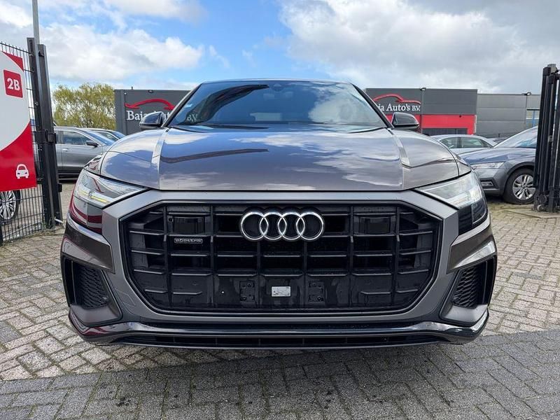 Usata Audi Q8 286 CV (210 kW) 2019 Marrone SUV