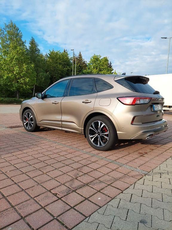 Braun Gebraucht 2020 Ford Kuga ST-Line X SUV | 22.900 € (Fairer Preis) - Bild 1/4