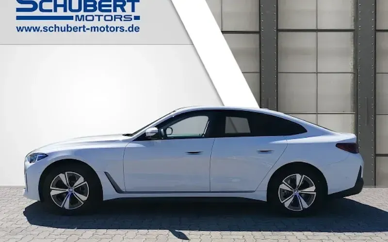 Neu BMW i4 Sport Line 210 kW (286 PS) 2026 Weiß Limousine