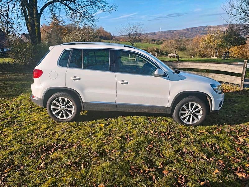 Gebraucht VW Tiguan 140 PS (102 kW) 2012 Weiß SUV