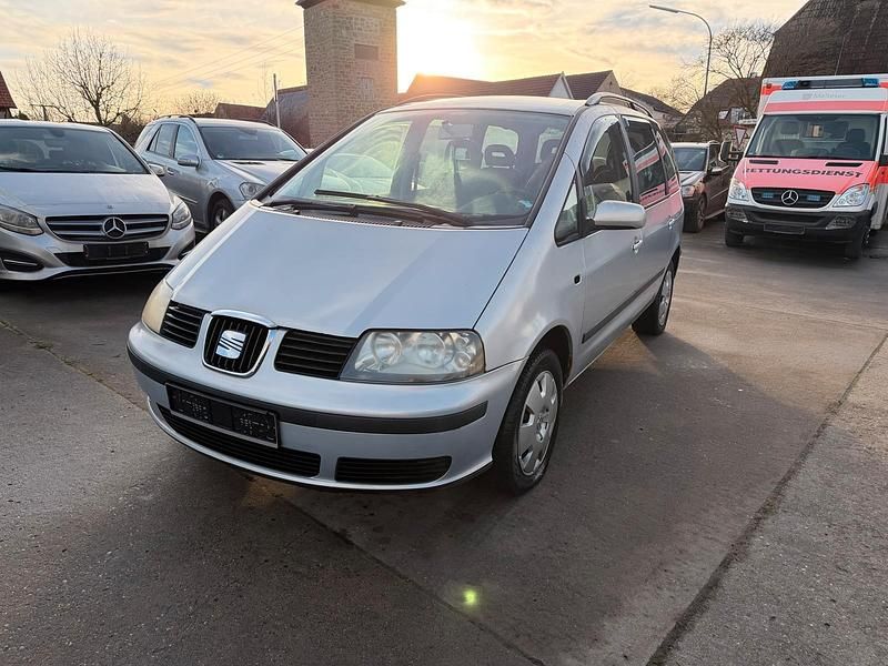 Silber Gebraucht 2002 Seat Alhambra Van / Kleinbus | 799 € (Guter Preis) - Bild 1/4