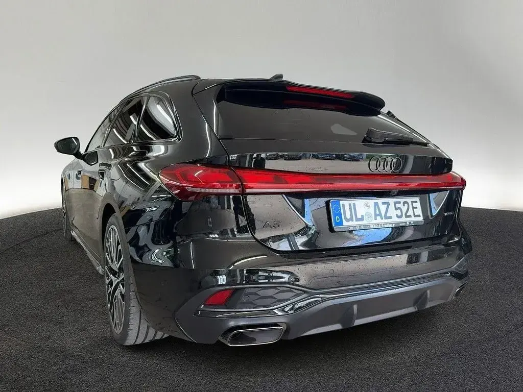 Gebraucht Audi A5 S-Line 367 PS (269 kW) 2026 Schwarz Kombi