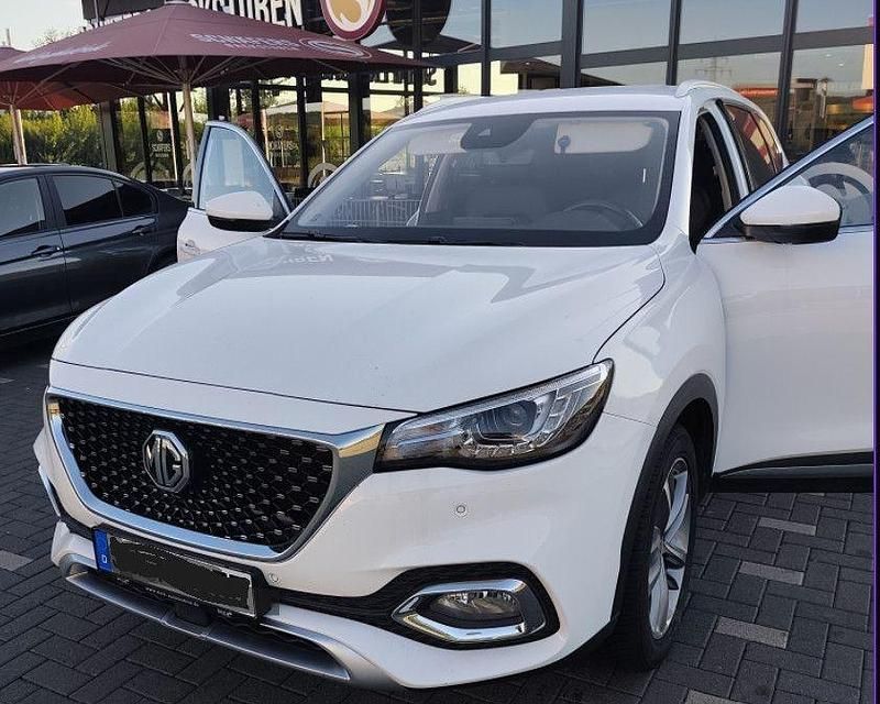 Second-hand MG EHS Comfort 258 CP (189 kW) 2022 Alb SUV