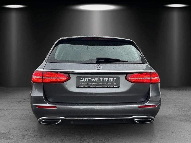 Gebraucht Mercedes E200 Exclusive 160 PS (117 kW) 2019 Grau Limousine