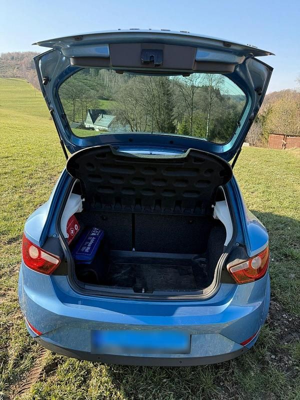 Gebraucht Seat Ibiza SC I-Tech 105 PS (77 kW) 2014 Blau Kleinwagen