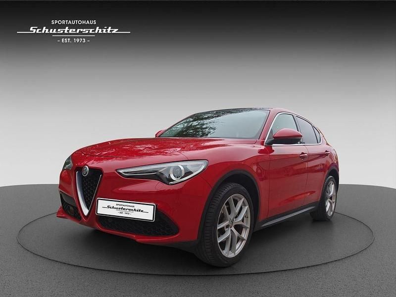 Rosso alfa Gebraucht 2017 Alfa Romeo Stelvio SUV | 23.850 € (Teuer) - Bild 1/4