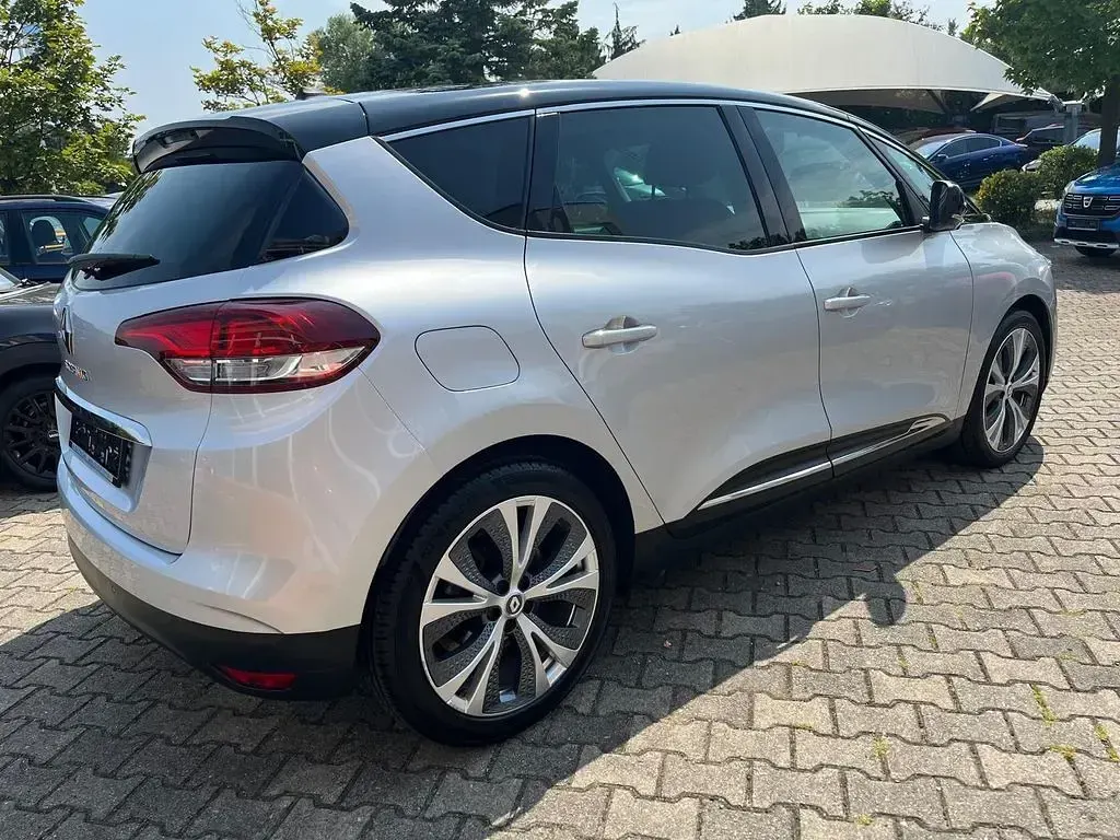 Gebraucht Renault Scénic III Intens 110 PS (80 kW) 2017 Schwarz Van / Kleinbus