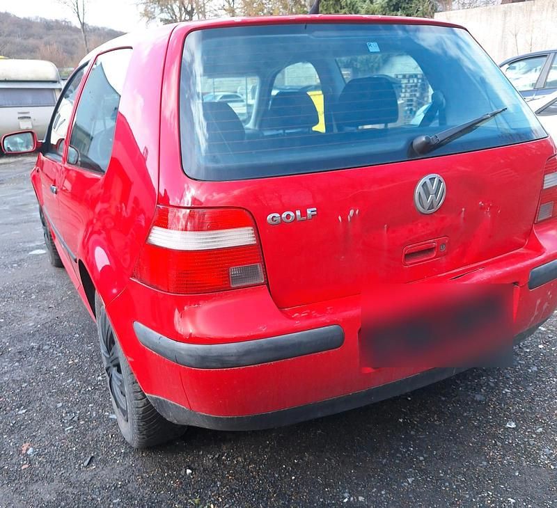 Gebraucht VW Golf IV 75 PS (55 kW) 2003 Rot Kleinwagen