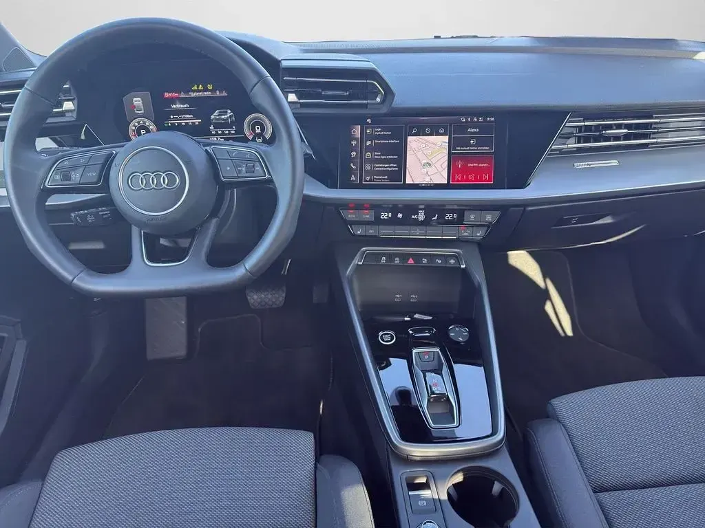 Gebraucht Audi A3 S-Line 116 PS (85 kW) 2025 Ascariblau metallic (metallic) Limousine