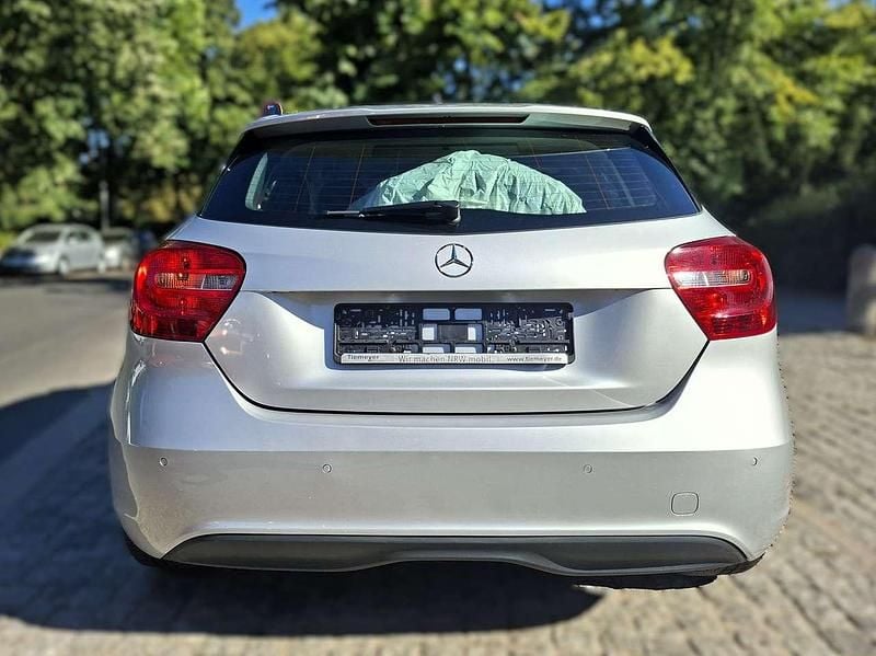 Gebraucht Mercedes A200 136 PS (100 kW) 2015 Polarsilber Kleinwagen