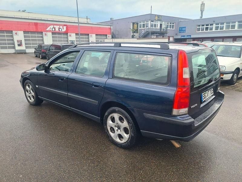 Gebraucht Volvo V70 250 PS (183 kW) 2000 Blau Kombi