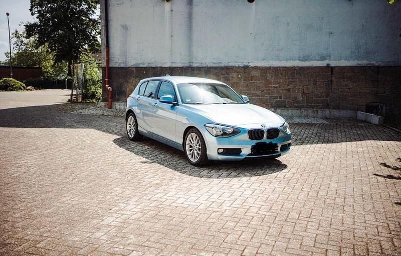Blau Gebraucht 2013 BMW 118 Kleinwagen | 10.000 € (Teuer) - Bild 1/4