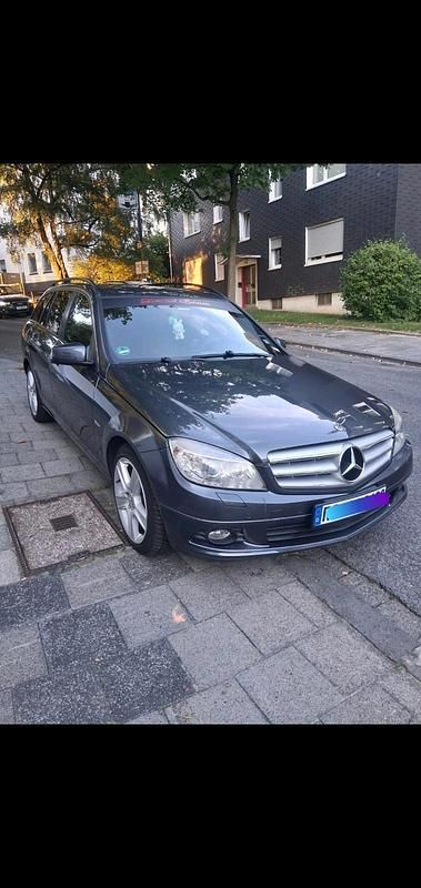 Grau Gebraucht 2010 Mercedes C250 Kombi | 6.300 € (Superpreis) - Bild 1/4