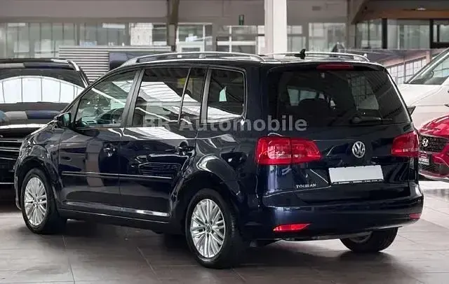 Gebraucht VW Touran Cup 105 PS (77 kW) 2015 Night blue Van / Kleinbus