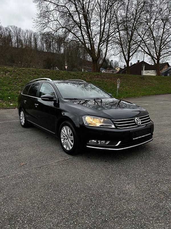 Gebraucht VW Passat Highline 160 PS (117 kW) 2011 Schwarz Kombi