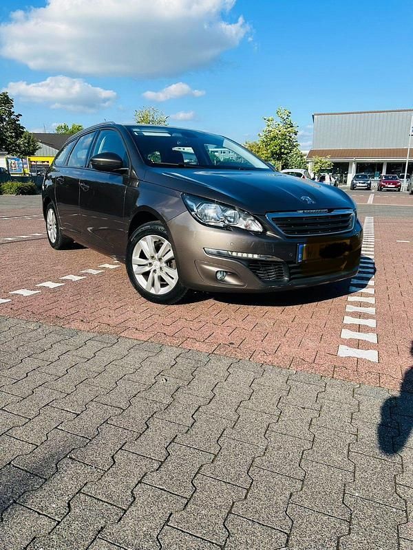 Grau Gebraucht 2015 Peugeot 308 Kombi | 6.000 € (Superpreis) - Bild 1/4