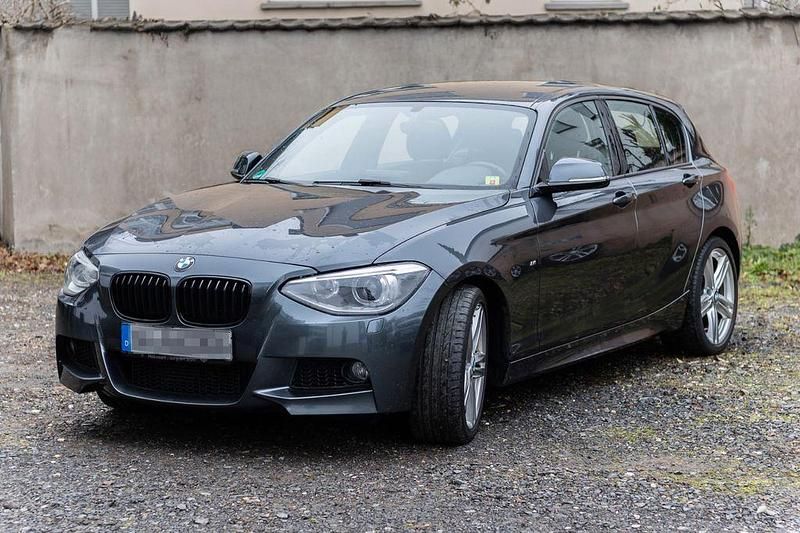 Grau Gebraucht 2014 BMW 120 M Sport Kleinwagen | 11.900 € (Fairer Preis) - Bild 1/4