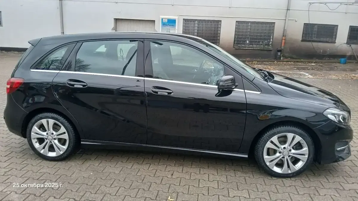 Gebraucht Mercedes B250 211 PS (155 kW) 2015 Kleinwagen
