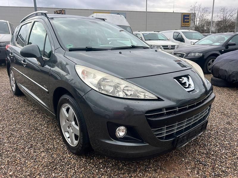 Gebraucht Peugeot 207 Family 95 PS (69 kW) 2012 Grau Kombi