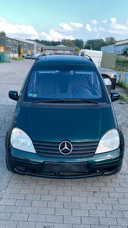 Grün Gebraucht 2005 Mercedes Vaneo Van / Kleinbus | 850 € (Superpreis) - Bild 1/4