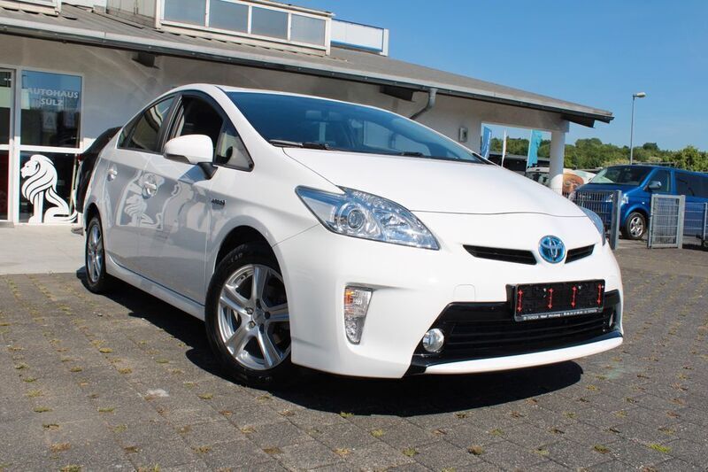 Weiß Gebraucht 2014 Toyota Prius Comfort Kleinwagen | 13.999 € (Fairer Preis) - Bild 1/4