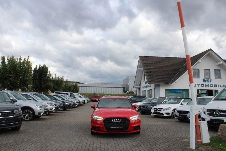 Tangorot Gebraucht 2019 Audi A3 S-Line Limousine | 18.900 € (Fairer Preis) - Bild 1/4