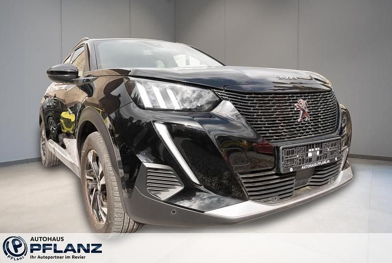 Gebraucht Peugeot e-2008 GT 100 kW (136 PS) 2022 Schwarz SUV