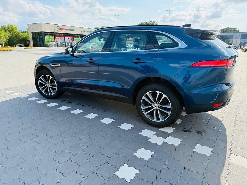 Grau Gebraucht 2017 Jaguar F-Pace SUV | 21.500 € (Superpreis) - Bild 1/4
