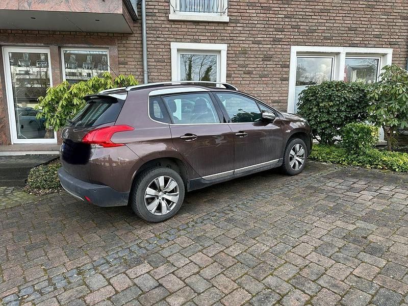 Braun Gebraucht 2014 Peugeot 2008 SUV | 6.999 € (Teuer) - Bild 1/4