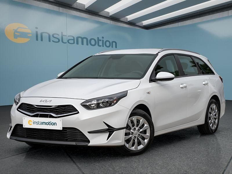 Weiß Gebraucht 2023 Kia Ceed Kombi | 20.299 € (Fairer Preis) - Bild 1/4