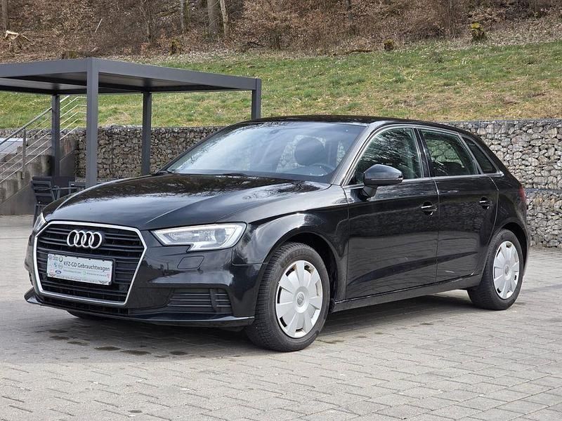Gebraucht Audi A3 Basis 150 PS (110 kW) 2017 Schwarz Limousine
