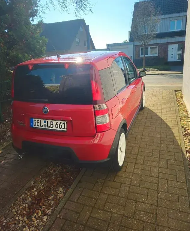 Occasion Fiat Panda 101 ch (74 kW) 2007 Rouge Citadine
