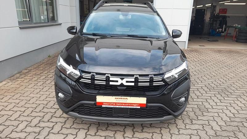 Usata Dacia Jogger Extreme 101 CV (74 kW) 2023 Nero Monovolume