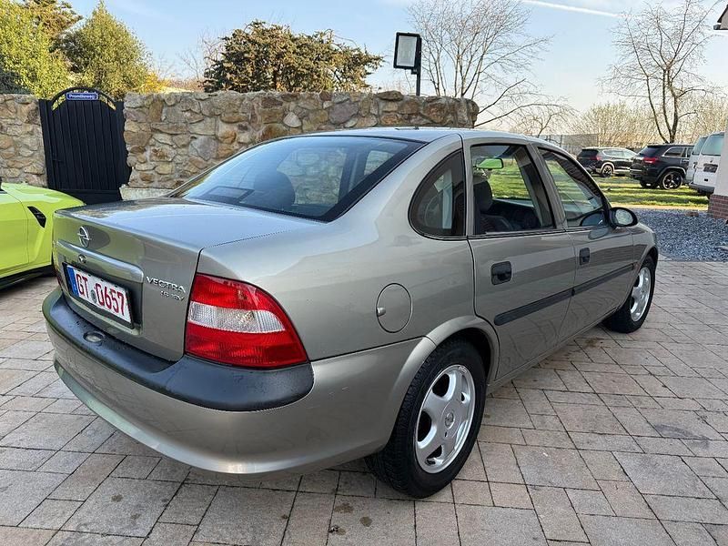 Gebraucht Opel Vectra 101 PS (74 kW) 1998 Grau Limousine