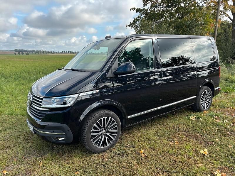 Gebraucht VW Multivan Generation Six 204 PS (150 kW) 2021 Schwarz Van / Kleinbus