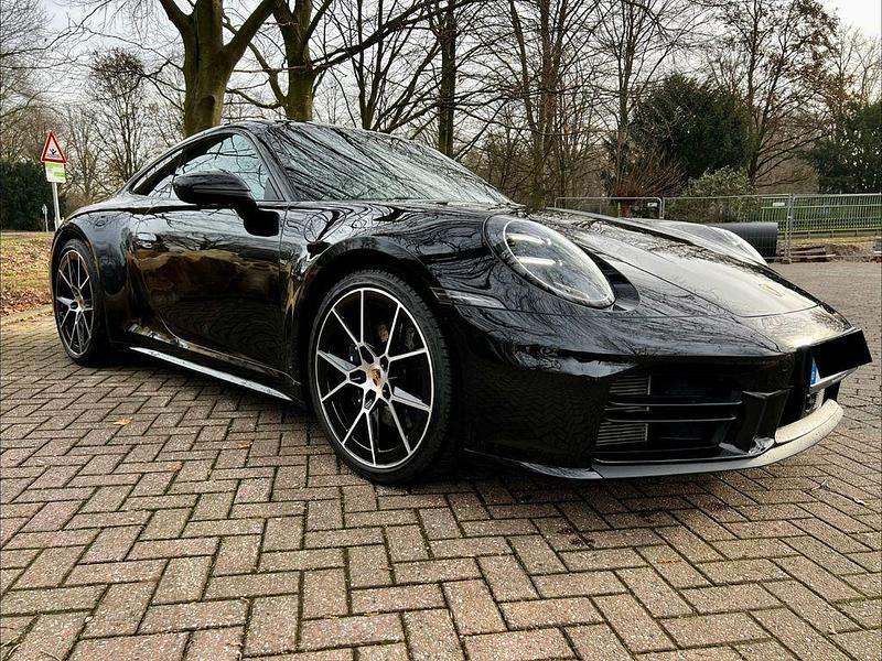 Gebraucht Porsche 911 Carrera 394 PS (289 kW) 2025 Schwarz Coupé
